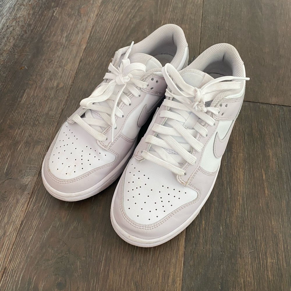 light violet dunk lows, worn a couple times, originally bought for 230 off goat